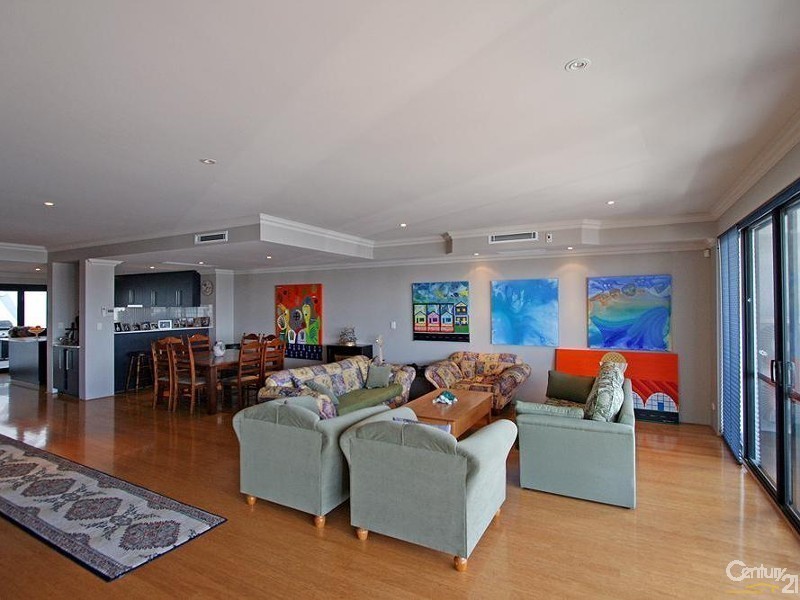 4/30 Spinnaker Quays, Mandurah WA 6210