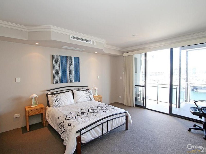 4/30 Spinnaker Quays, Mandurah WA 6210