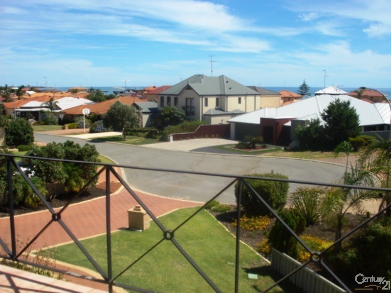 7 Poivre Place, San Remo WA 6210