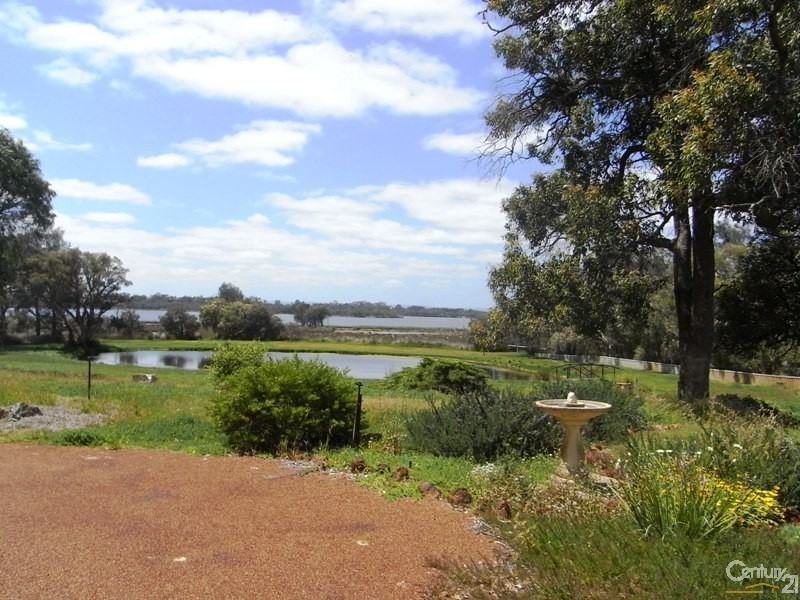 300 Lakes Road, Greenfields WA 6210