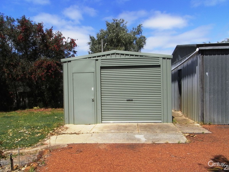 300 Lakes Road, Greenfields WA 6210