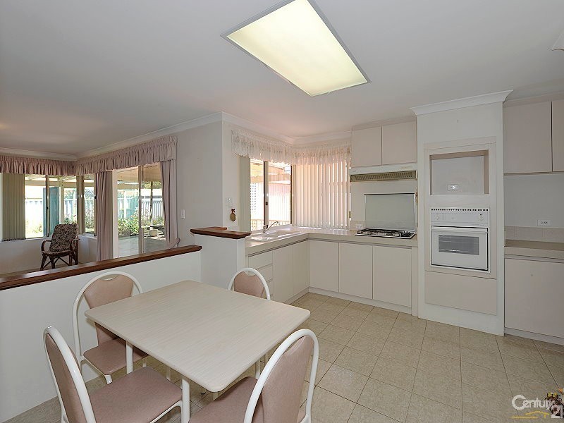 7 Matlock Place, Dudley Park WA 6210