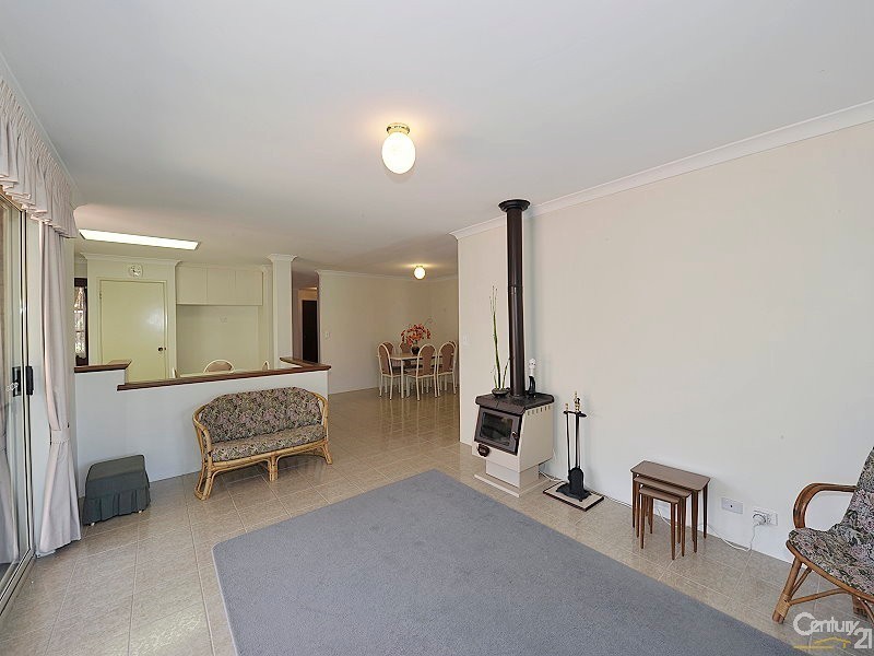 7 Matlock Place, Dudley Park WA 6210