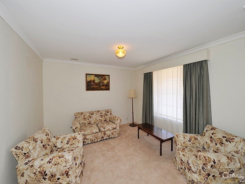 7 Matlock Place, Dudley Park WA 6210