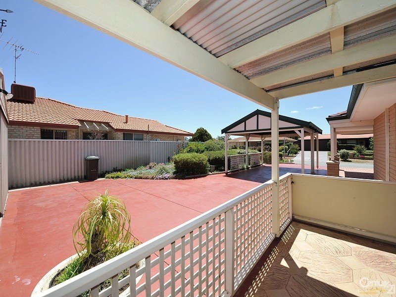 7 Matlock Place, Dudley Park WA 6210