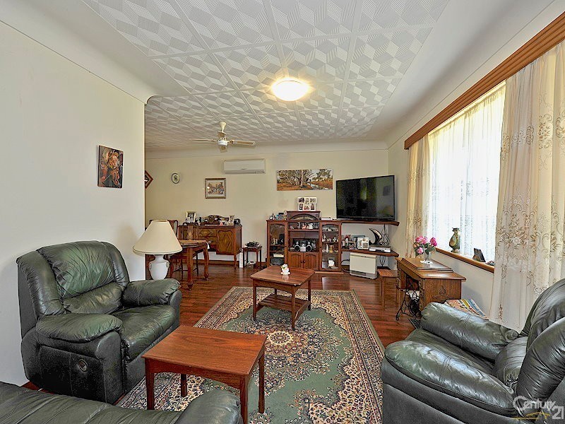 10 McKerracher Street, Dudley Park WA 6210