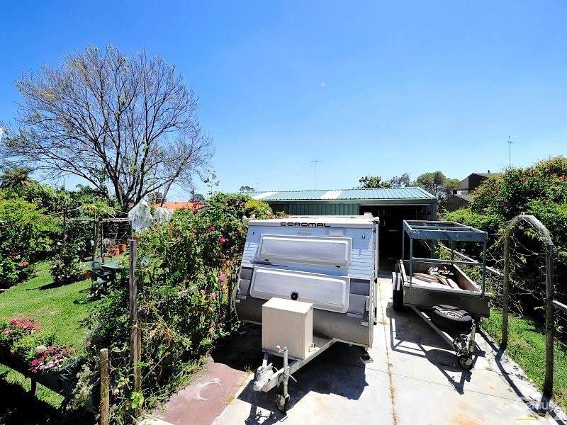 10 McKerracher Street, Dudley Park WA 6210