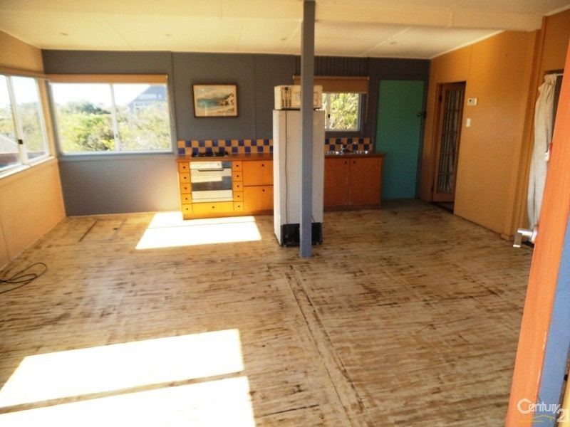 4 Lotus Street, Madora Bay WA 6210