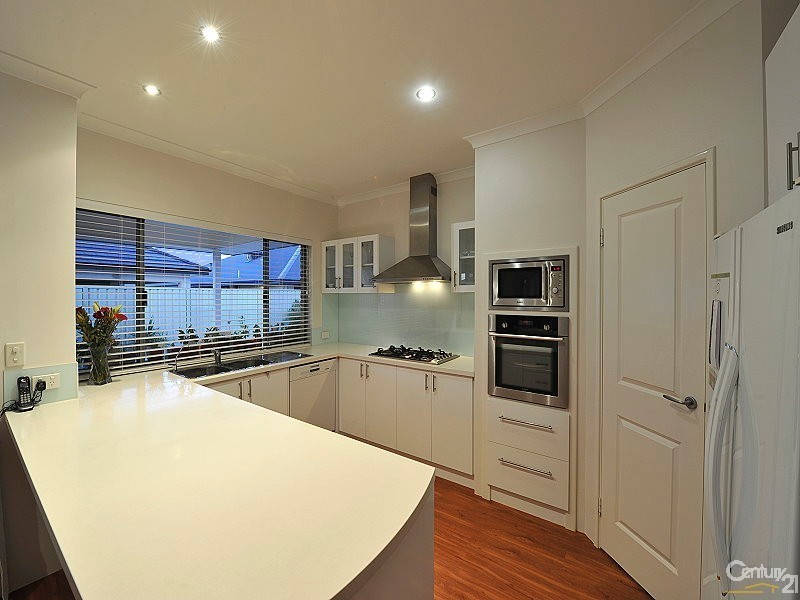 18 Waterview Way, Singleton WA 6175