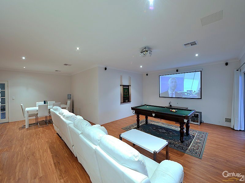 18 Waterview Way, Singleton WA 6175