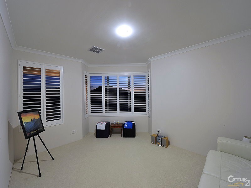 18 Waterview Way, Singleton WA 6175