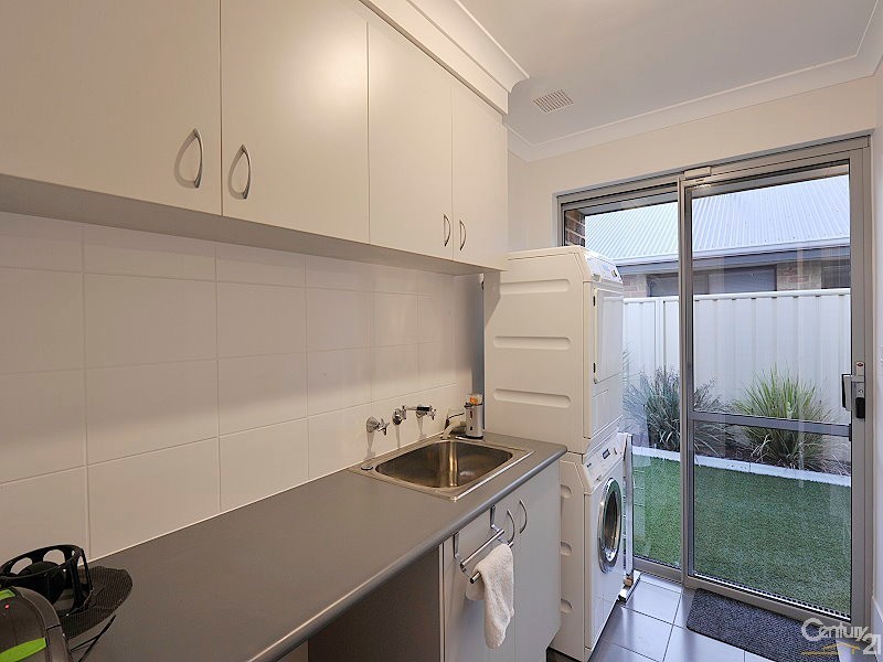 18 Waterview Way, Singleton WA 6175