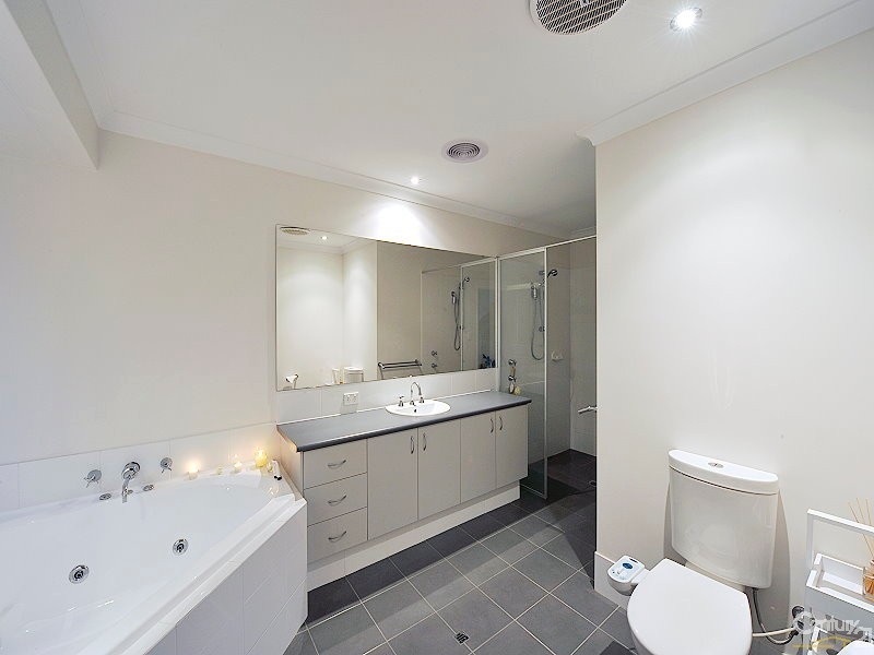 18 Waterview Way, Singleton WA 6175