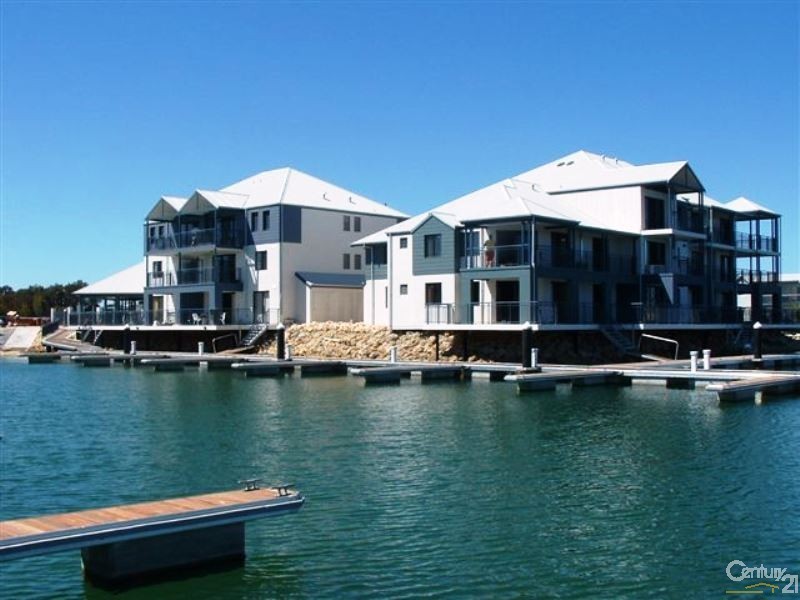 9/206 Mary Street, Halls Head WA 6210