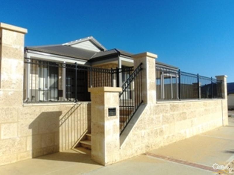 40 Cawana Parkway, Lakelands WA 6180