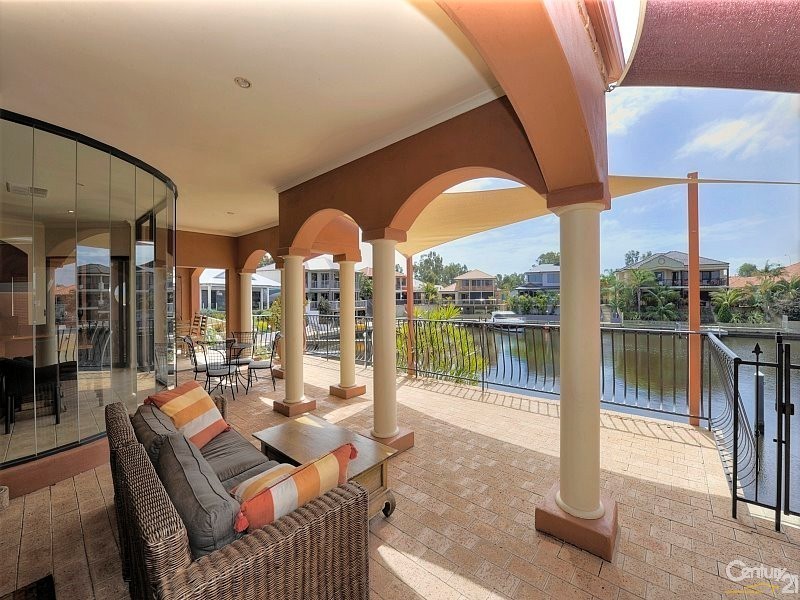 16 Eunamara Retreat, Halls Head WA 6210