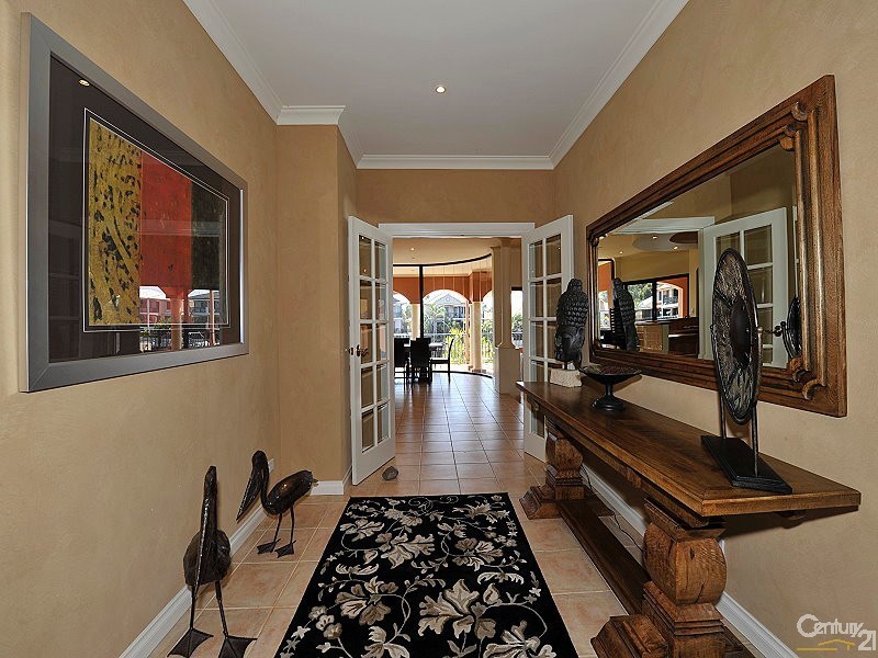 16 Eunamara Retreat, Halls Head WA 6210