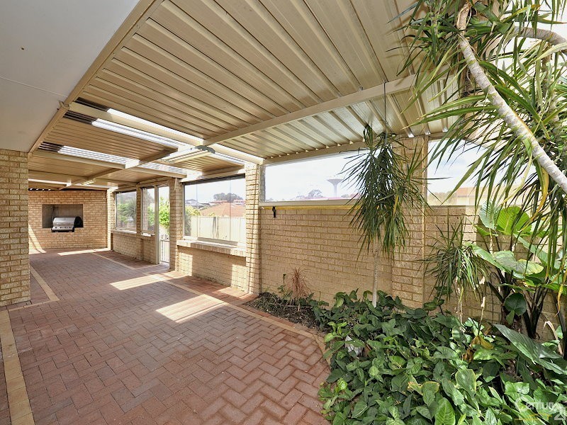 3 Spyglass Rise, Halls Head WA 6210