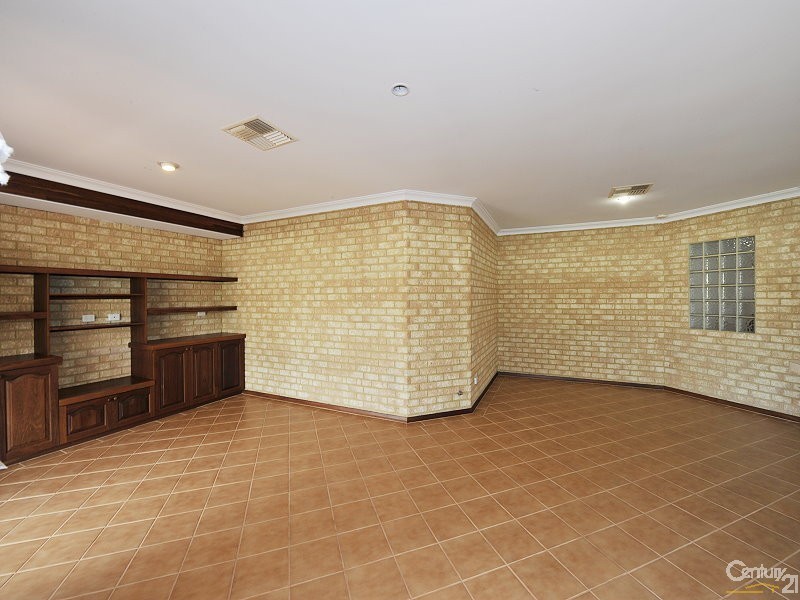 3 Spyglass Rise, Halls Head WA 6210