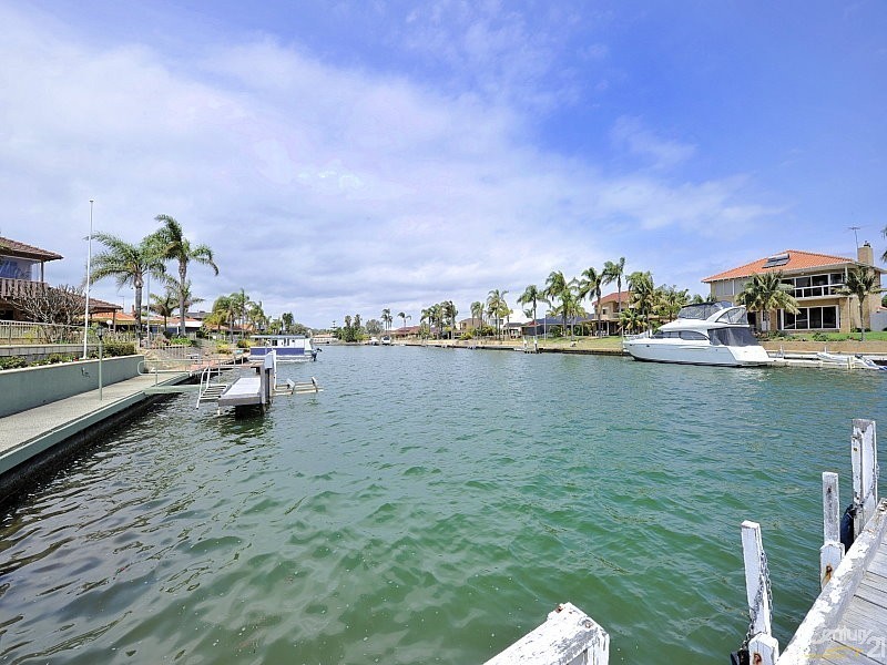 39 Blackwood Parade, Dudley Park WA 6210