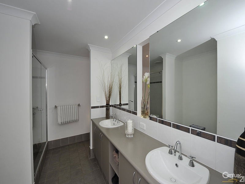 23 Arramall Trail, Lakelands WA 6180