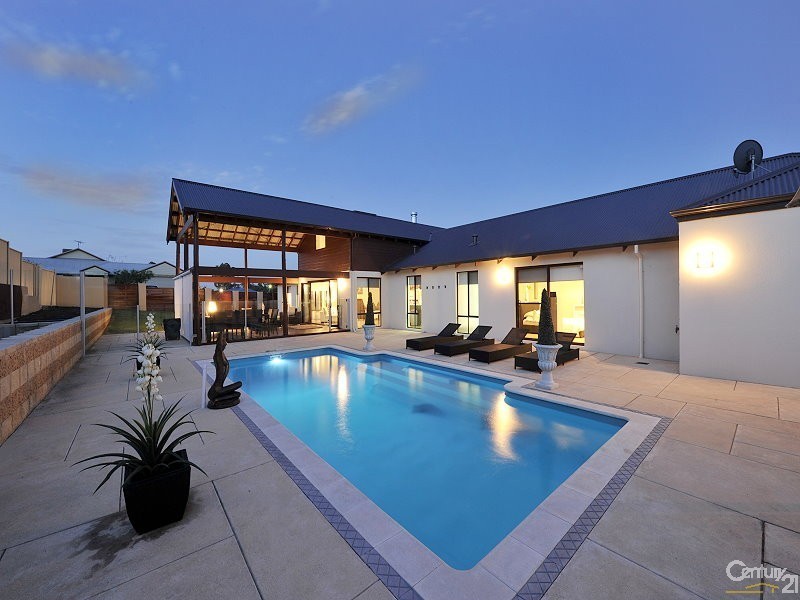 23 Arramall Trail, Lakelands WA 6180