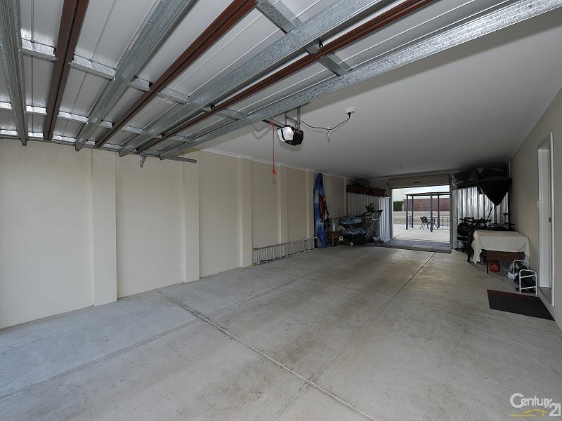 23 Arramall Trail, Lakelands WA 6180