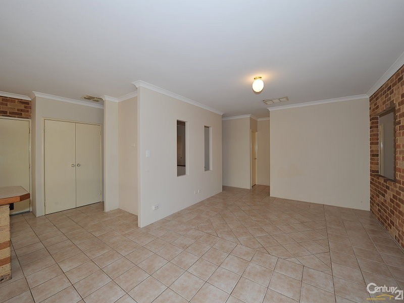 13 Lilac Green, Halls Head WA 6210