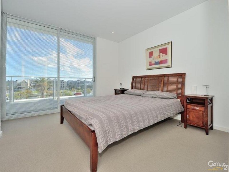 406/3 Marco Polo Drive, Mandurah WA 6210