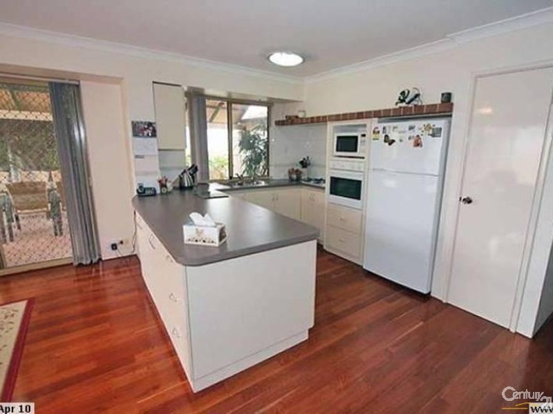 5 Sage Court, Halls Head WA 6210