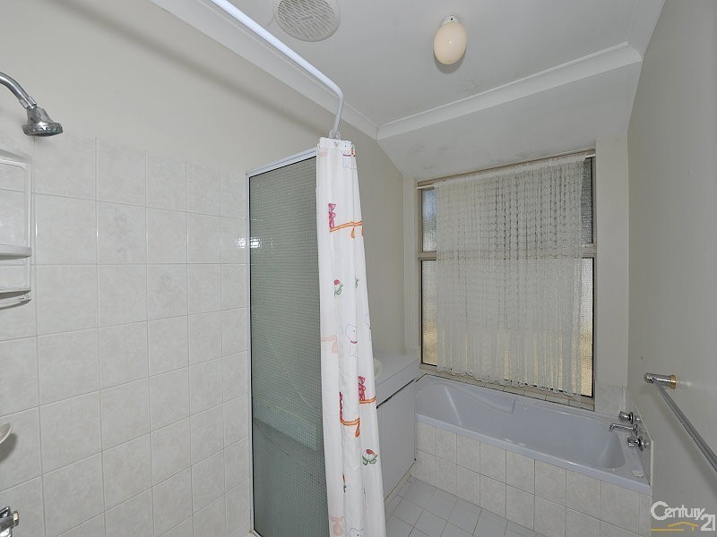 4 Pentland Crescent, Dudley Park WA 6210