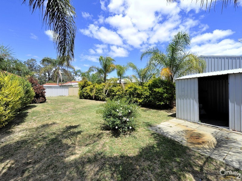 4 Pentland Crescent, Dudley Park WA 6210