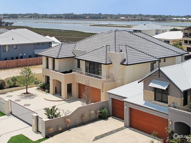 10 Brindabella Crescent, Halls Head WA 6210