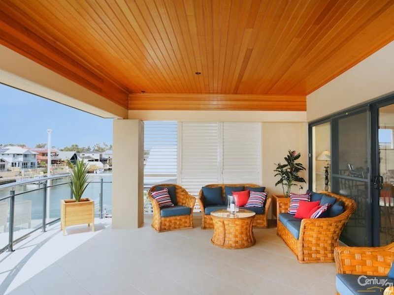 10 Brindabella Crescent, Halls Head WA 6210