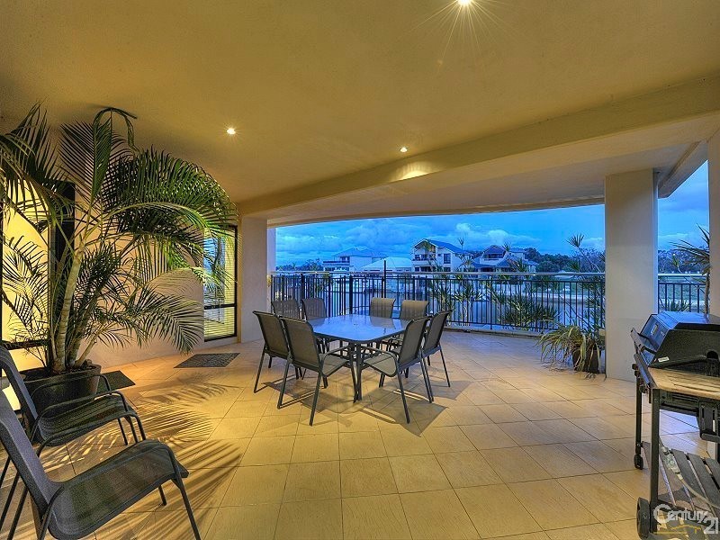 10 Brindabella Crescent, Halls Head WA 6210