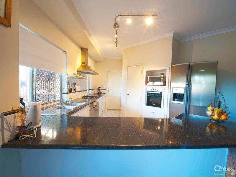 7 Staunton Rise, Halls Head WA 6210