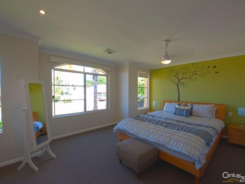 7 Staunton Rise, Halls Head WA 6210