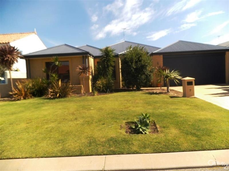 7 Pytheas Approach, Dudley Park WA 6210