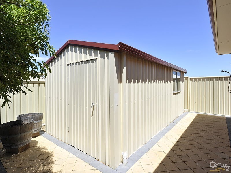 28 Clearwater Way, Singleton WA 6175