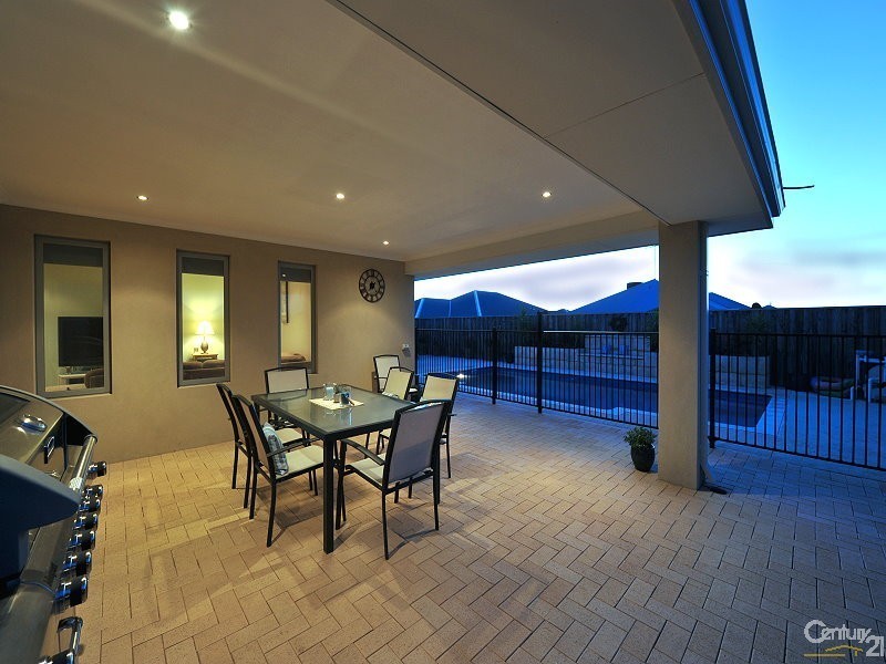 18 Scarab Court, Halls Head WA 6210