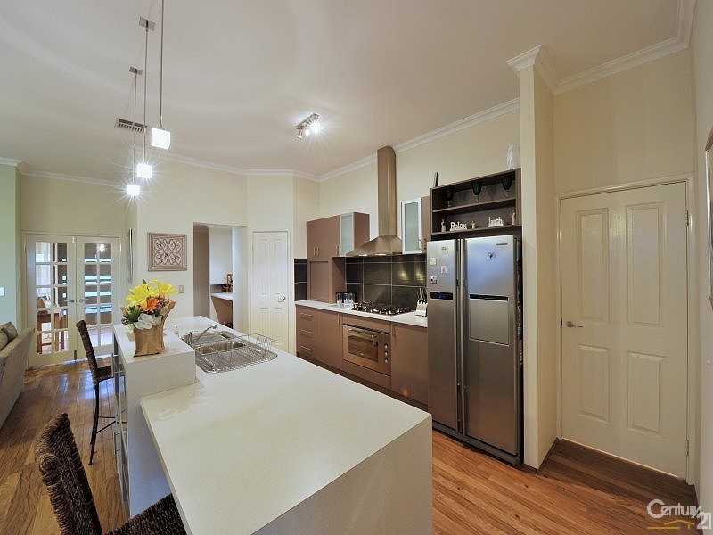 18 Scarab Court, Halls Head WA 6210