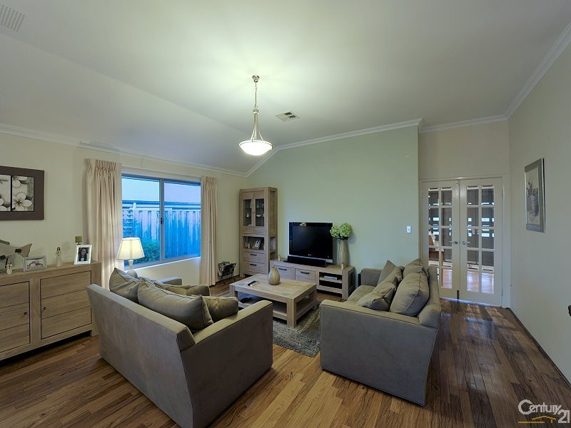 18 Scarab Court, Halls Head WA 6210