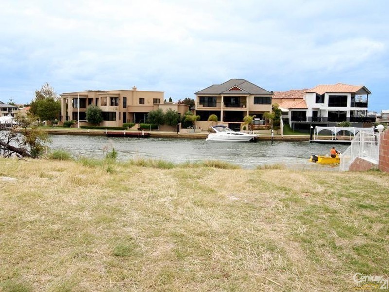 34 Santavea Mews, Halls Head WA 6210