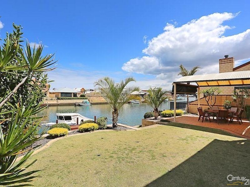 17 Starfire Close, Halls Head WA 6210