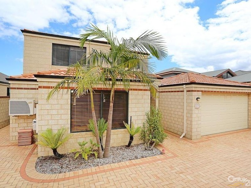17 Starfire Close, Halls Head WA 6210