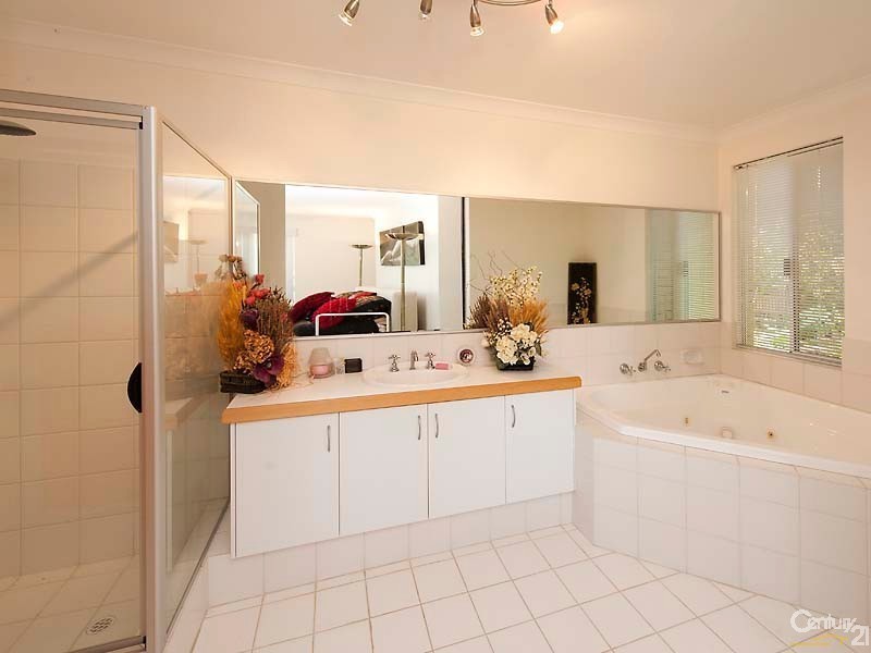 15 Batavia Avenue, Wannanup WA 6210