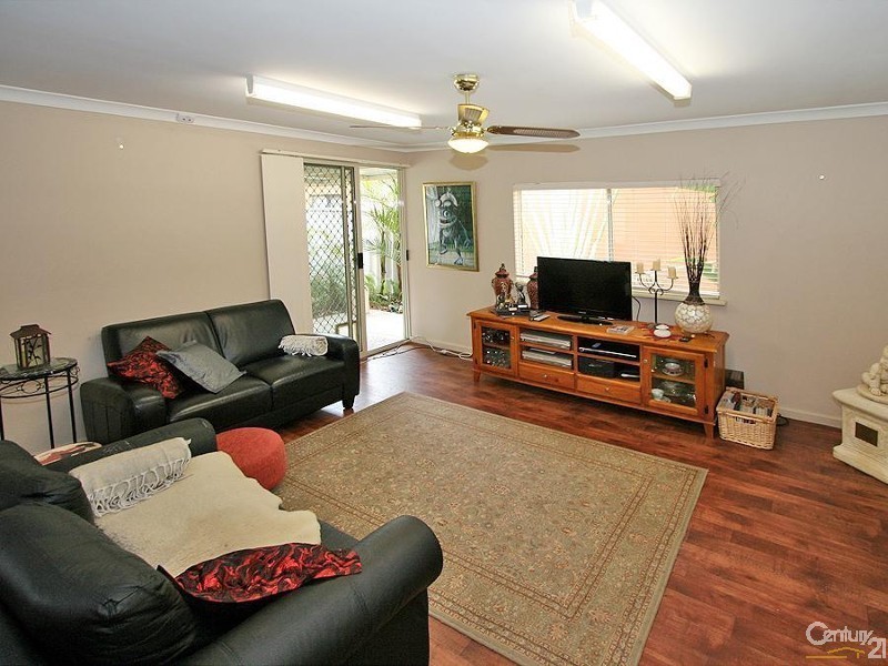 1/2 Hobley Street, Mandurah WA 6210