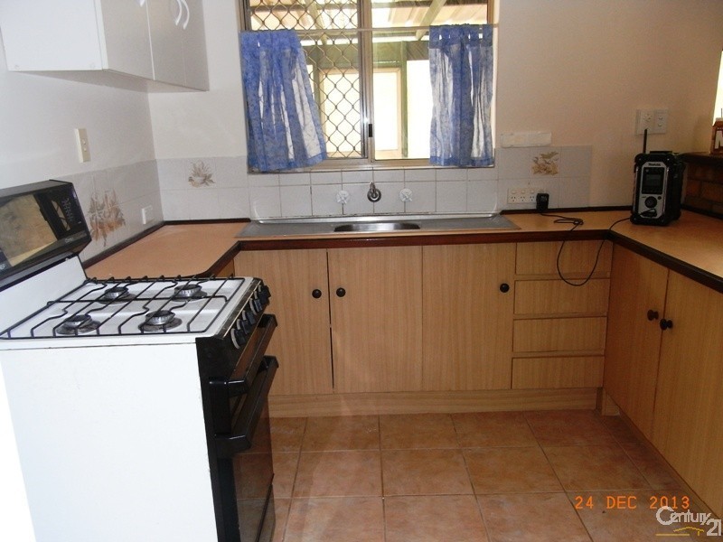 28 Gavarnie Way, Coodanup WA 6210