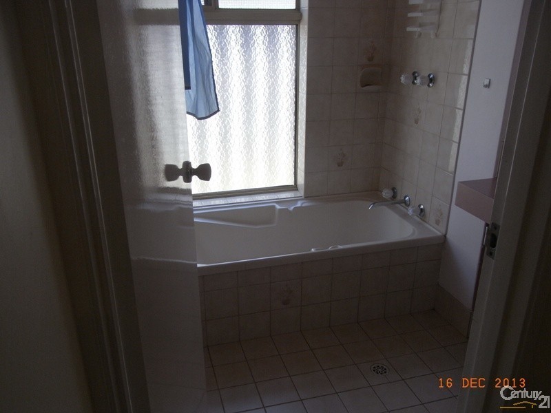 28 Gavarnie Way, Coodanup WA 6210