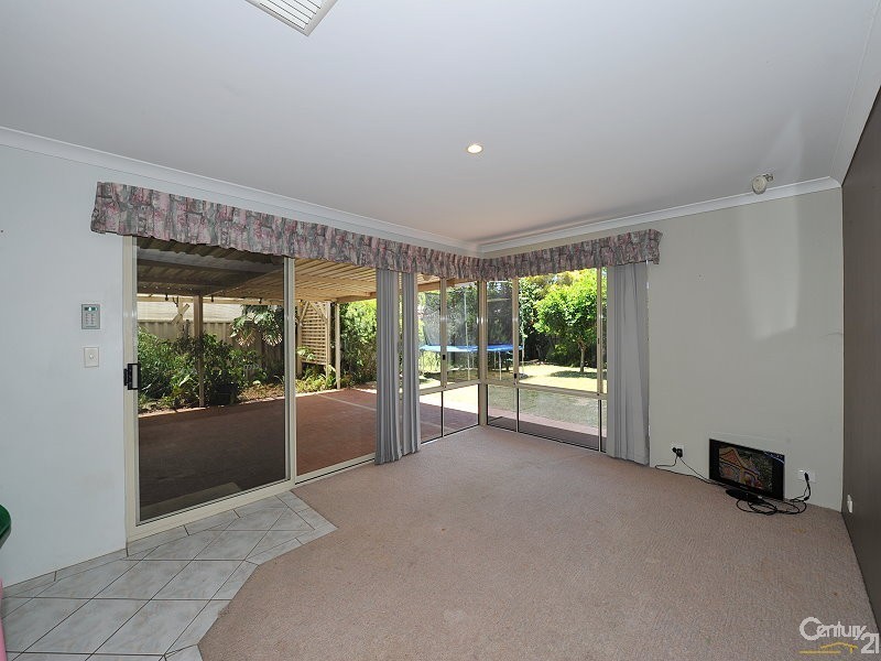 1 Crown Place, Wannanup WA 6210